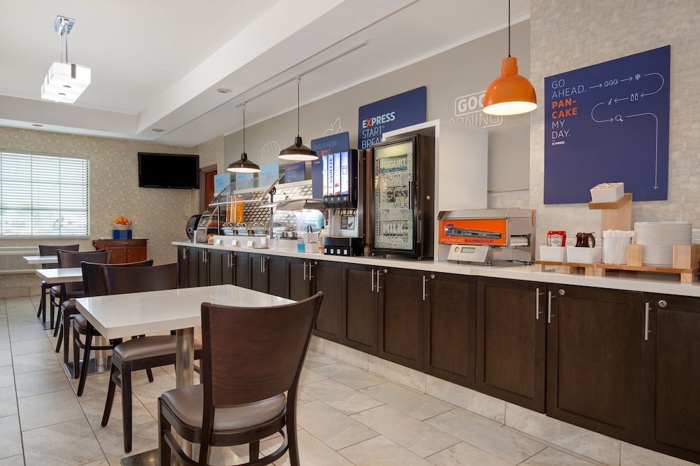 holiday inn express hotel and suites barrie by ihg