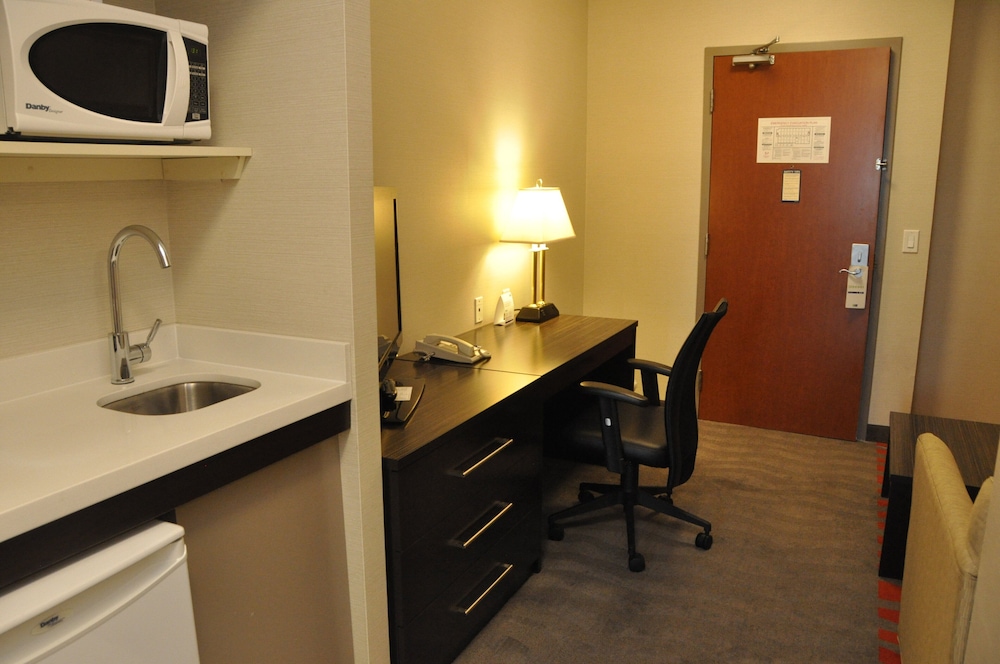 holiday inn express hotel and suites barrie by ihg