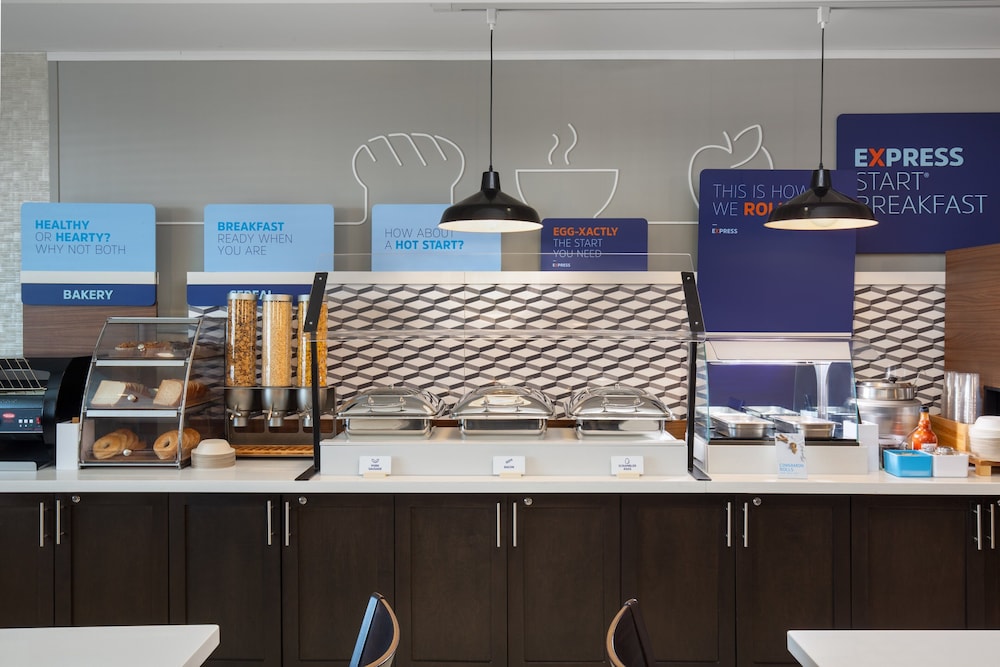 holiday inn express hotel and suites barrie by ihg