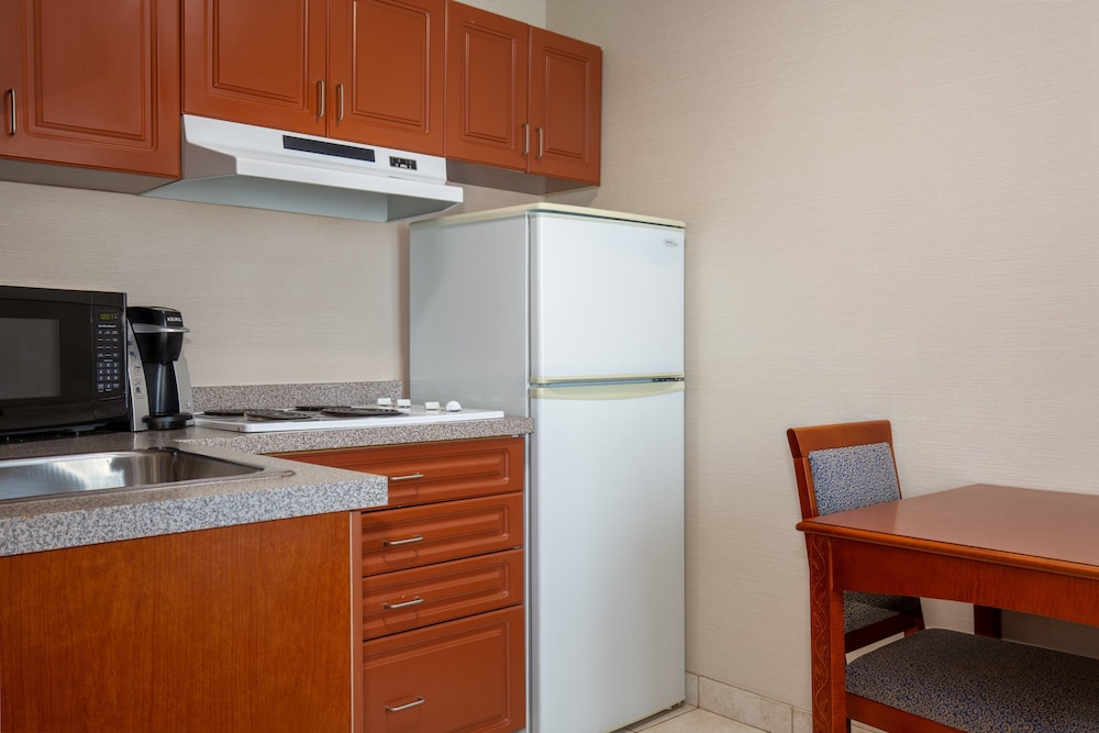 holiday inn express hotel and suites barrie by ihg