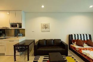 resort hostel in city