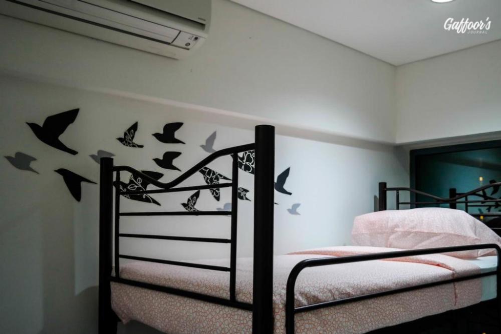 resort hostel in city