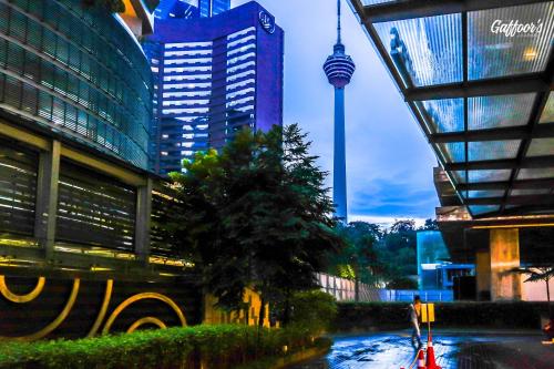 resort hostel in city