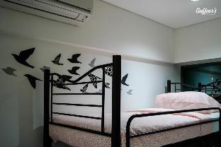 resort hostel in city