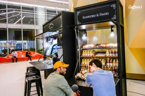 resort hostel in city