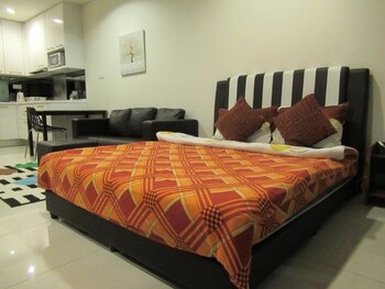 resort hostel in city