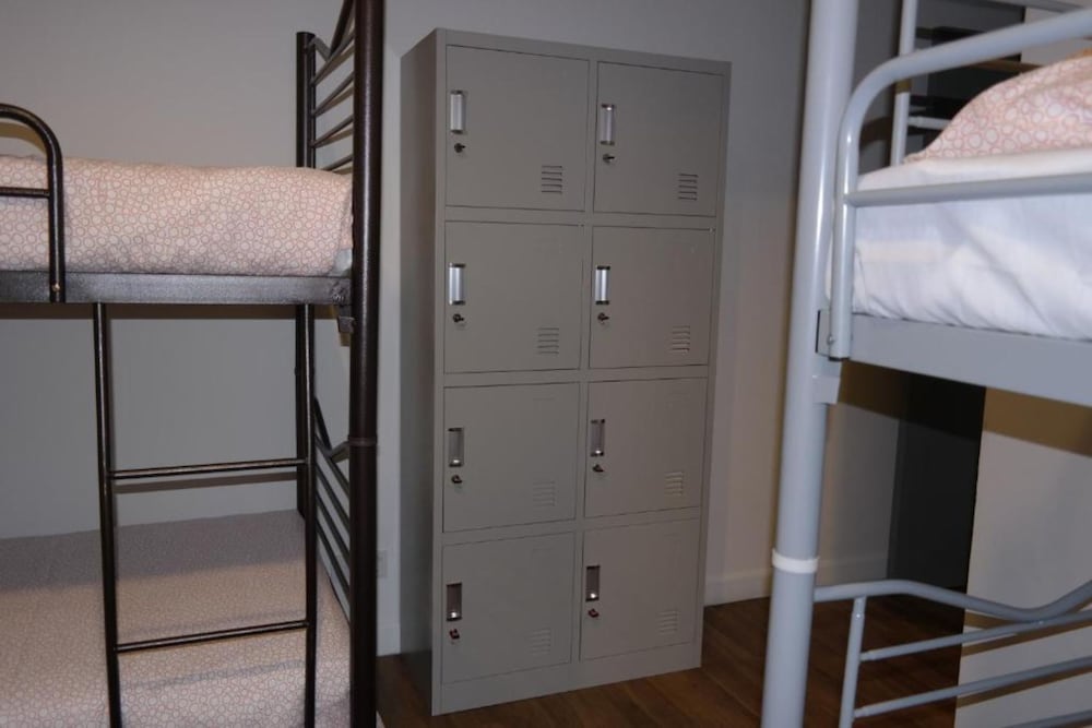 resort hostel in city