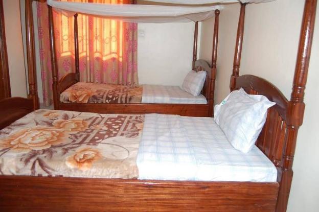 uhuru 50 hotel