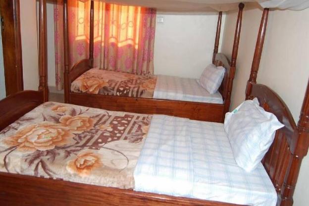 uhuru 50 hotel