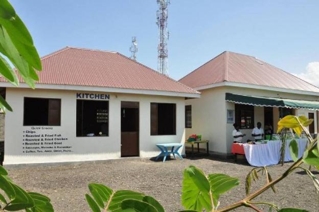 uhuru 50 hotel