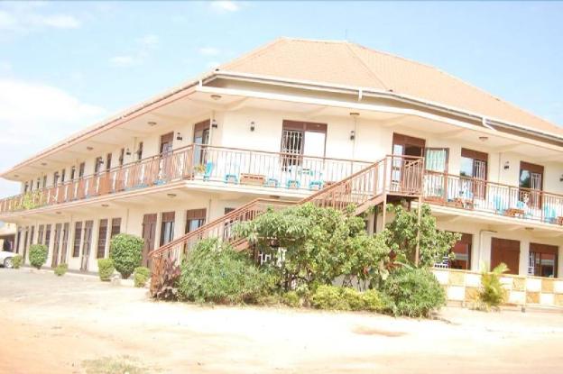 uhuru 50 hotel
