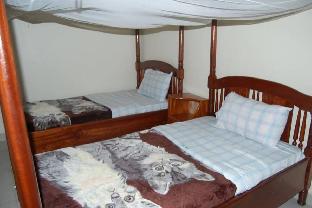 uhuru 50 hotel