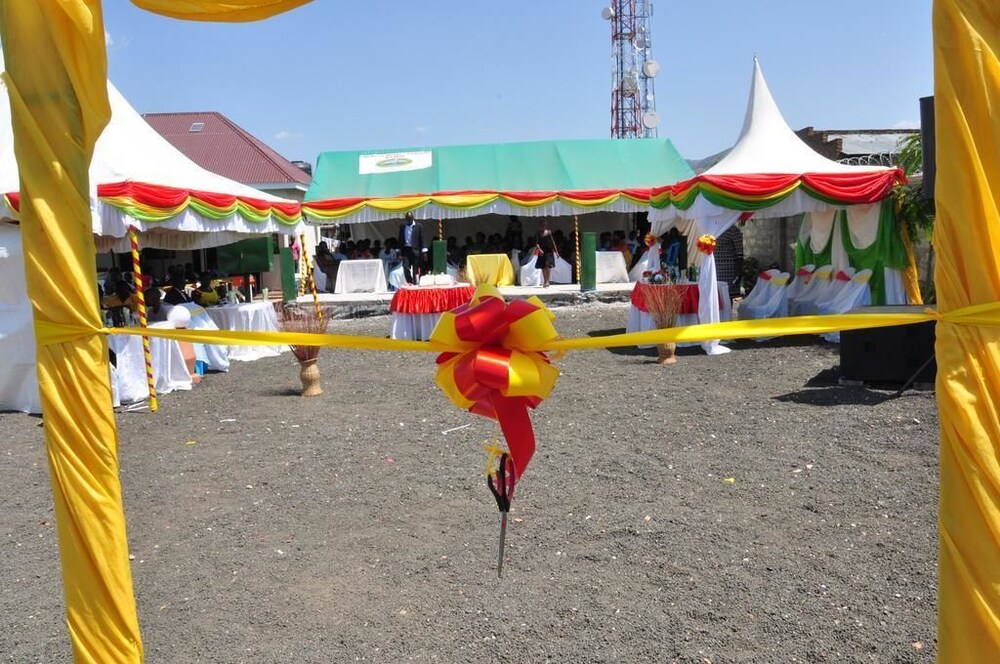 uhuru 50 hotel