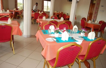 uhuru 50 hotel
