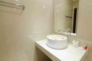 my living place nathon