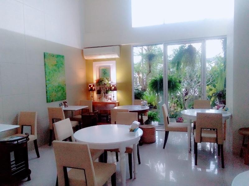 sirithani hotel