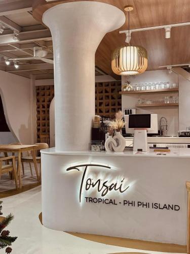 phi phi ton sai place