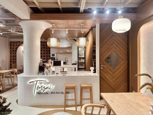 phi phi ton sai place