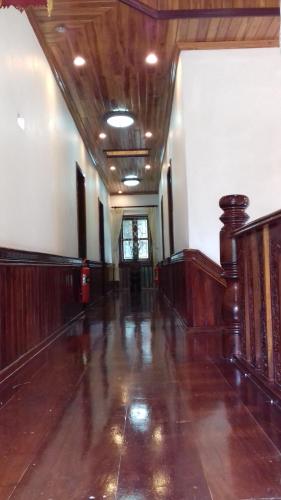 villay vanh place house