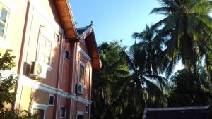 villay vanh place house