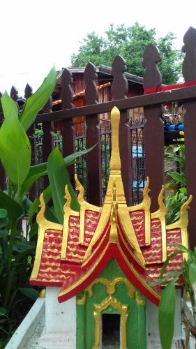 villay vanh place house