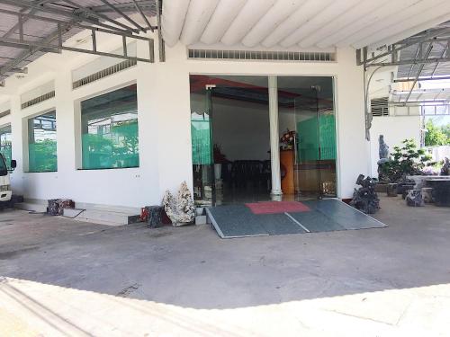 chi hieu hotel