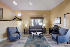 Quality Inn Baytown Near Houston Raceway Park,Near San Jacinto Mall,2 star
