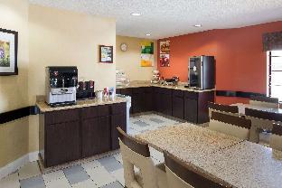 Quality Inn Baytown Near Houston Raceway Park,Near San Jacinto Mall,2 star