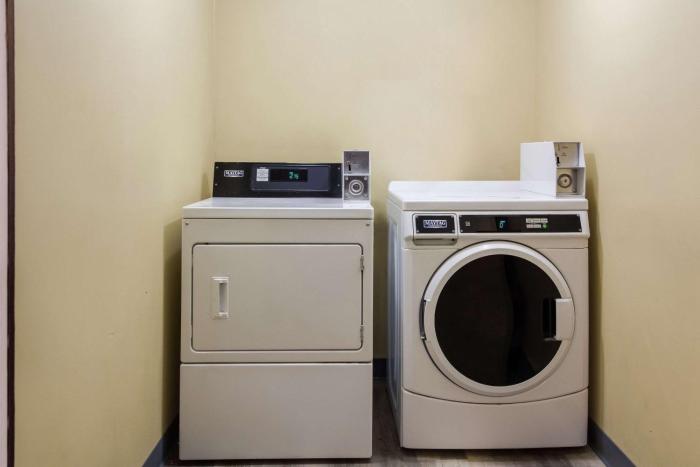 quality inn baytown near houston raceway park