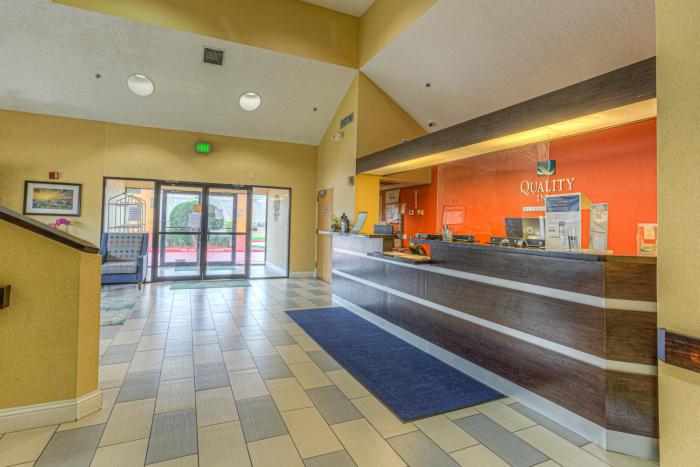 quality inn baytown near houston raceway park