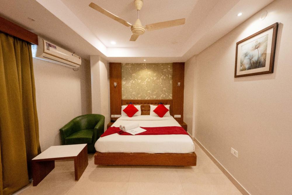 regalia inn and suites