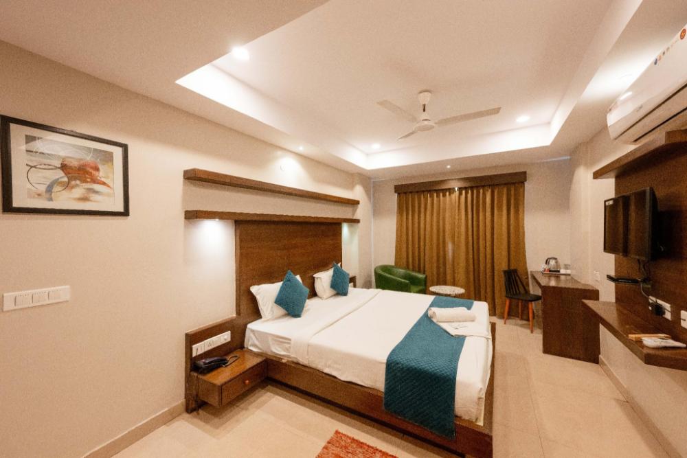 regalia inn and suites