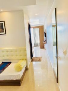 regalia inn and suites