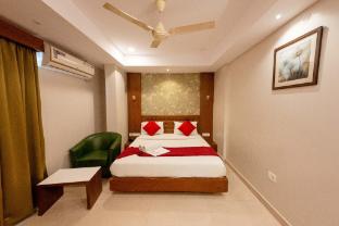 regalia inn and suites