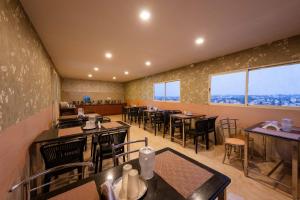 regalia inn and suites
