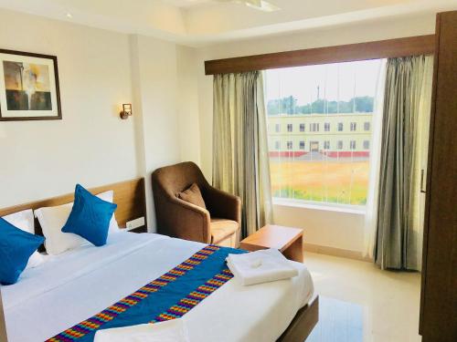 regalia inn and suites