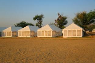 jaisalmer desert resort