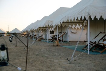 jaisalmer desert resort