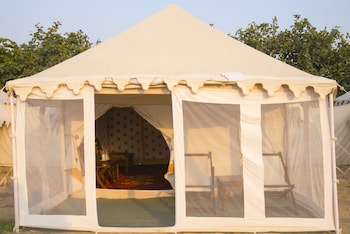 jaisalmer desert resort