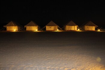 jaisalmer desert resort