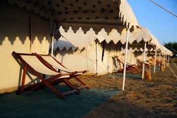 jaisalmer desert resort
