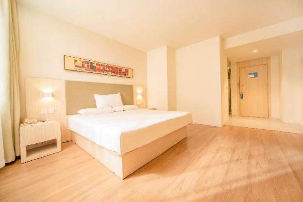 hanting hotel shenyang shenbei university town