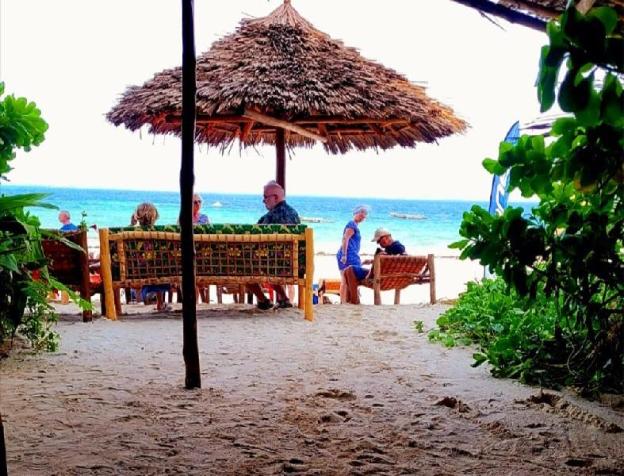 sipano beach lodge
