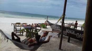 sipano beach lodge