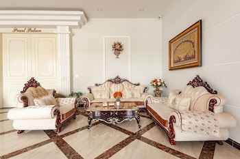 phung hung boutique hotel