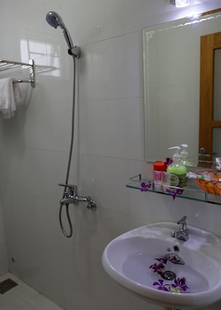 danang beach 2 hotel