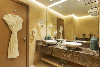 royal central hotel and resort