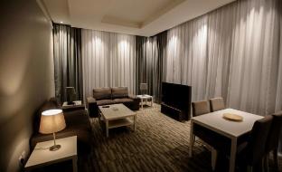 loren suites corniche