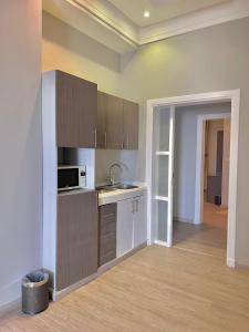 loren suites corniche