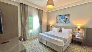 loren suites corniche